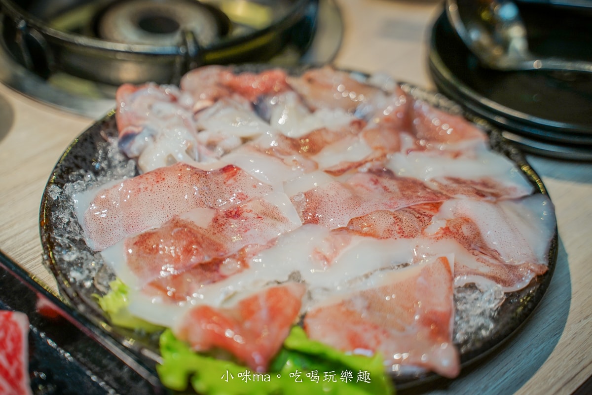 【公館涮涮鍋】宮綺火鍋 公館店|329元起吃的到大份量肉品、海鮮,蔬食bar、Hershey’s巧克力冰沙、大苑子芒果冰沙吃到飽,不收服務費 - 第31張圖 【公館涮涮鍋】宮綺火鍋 公館店|329元起吃的到大份量肉品、海鮮,蔬食bar、Hershey’s巧克力冰沙、大苑子芒果冰沙吃到飽,不收服務費