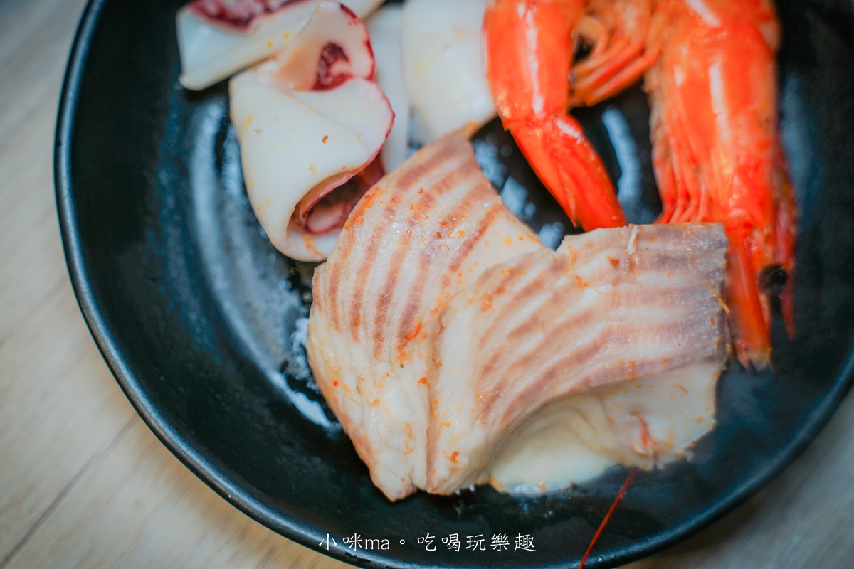 【公館涮涮鍋】宮綺火鍋 公館店|329元起吃的到大份量肉品、海鮮,蔬食bar、Hershey’s巧克力冰沙、大苑子芒果冰沙吃到飽,不收服務費 - 第29張圖 【公館涮涮鍋】宮綺火鍋 公館店|329元起吃的到大份量肉品、海鮮,蔬食bar、Hershey’s巧克力冰沙、大苑子芒果冰沙吃到飽,不收服務費