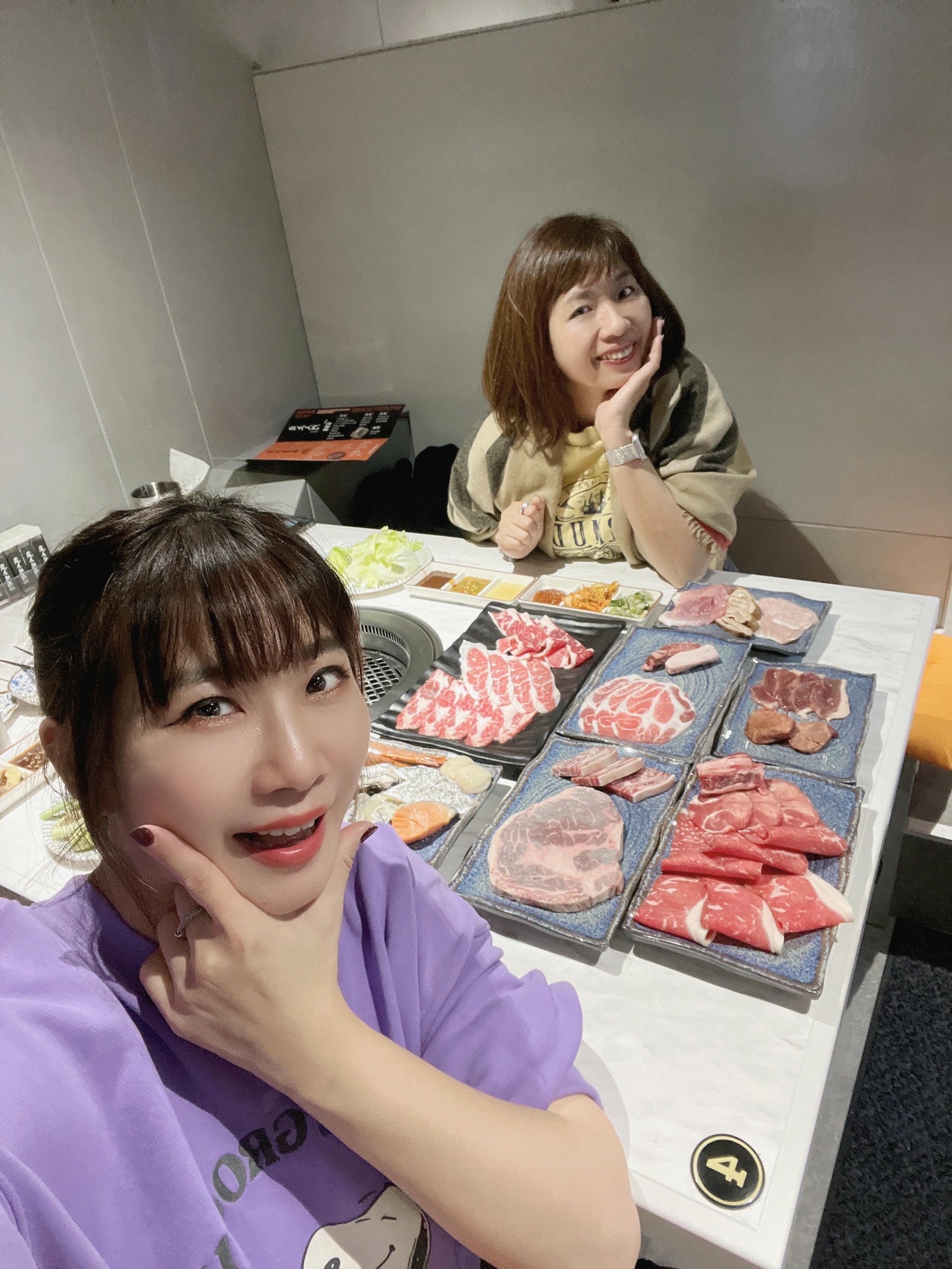 【板橋燒肉吃到飽】炎上燒肉|吃燒肉就是要喝啤酒,這裡啤酒暢飲免加價,澎湃頂級和牛、生食級干貝通通吃起來,捷運江子翠站美食 - 第57張圖 【板橋燒肉吃到飽】炎上燒肉|吃燒肉就是要喝啤酒,這裡啤酒暢飲免加價,澎湃頂級和牛、生食級干貝通通吃起來,捷運江子翠站美食