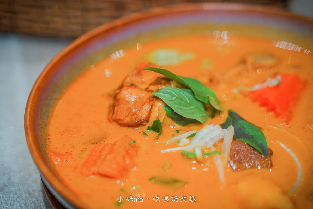 【汐止美食】銘記越南美食｜汐止人大推的越式料理！景觀庭院、上百道越式美味、免費停車場，聚會絕佳首選