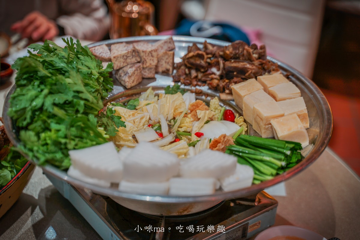 【汐止美食】銘記越南美食｜汐止人大推的越式料理！景觀庭院、上百道越式美味、免費停車場，聚會絕佳首選