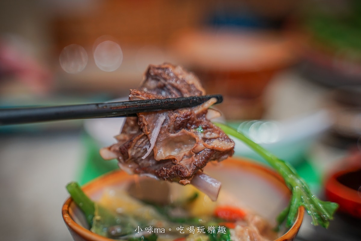 【汐止美食】銘記越南美食｜汐止人大推的越式料理！景觀庭院、上百道越式美味、免費停車場，聚會絕佳首選