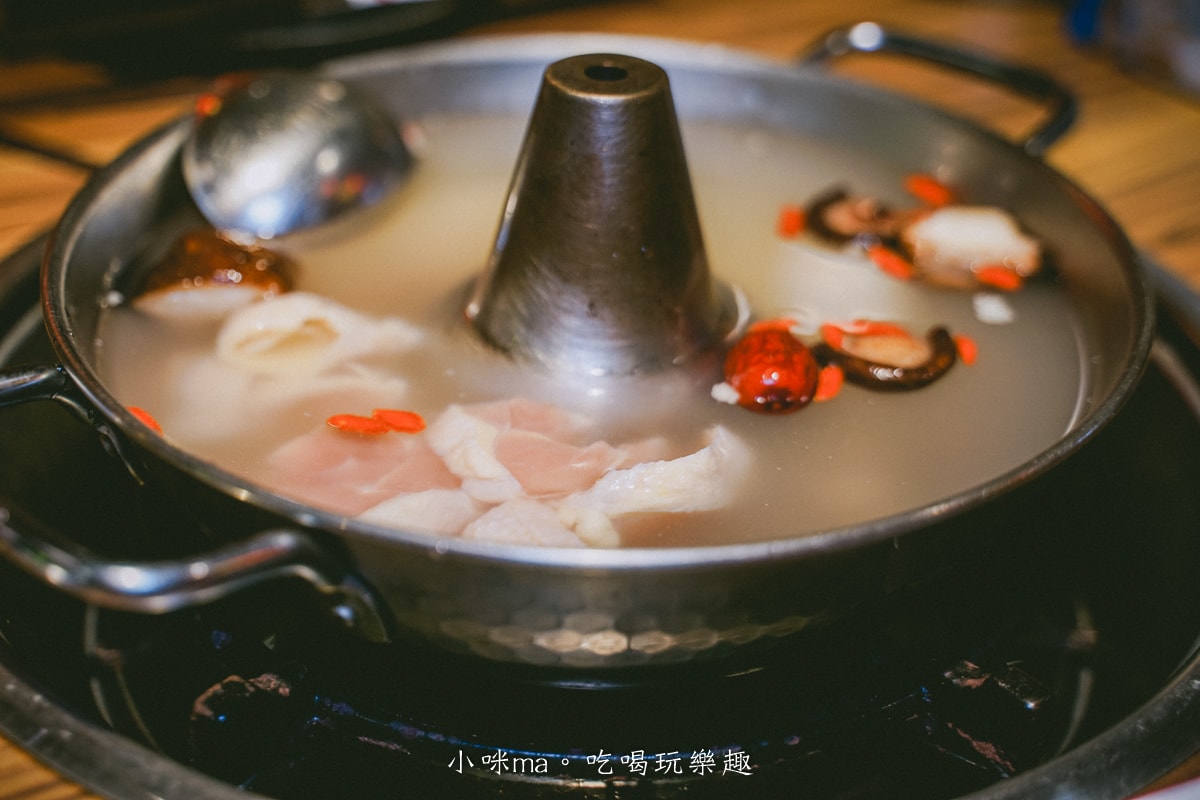【基隆美食】狸小路燒肉專賣店 基隆廟口店|基隆超人氣老字號燒肉專賣店!!燒肉、鍋物一次get,基隆廟口美食 - 第10張圖 【基隆美食】狸小路燒肉專賣店 基隆廟口店|基隆超人氣老字號燒肉專賣店!!燒肉、鍋物一次get,基隆廟口美食