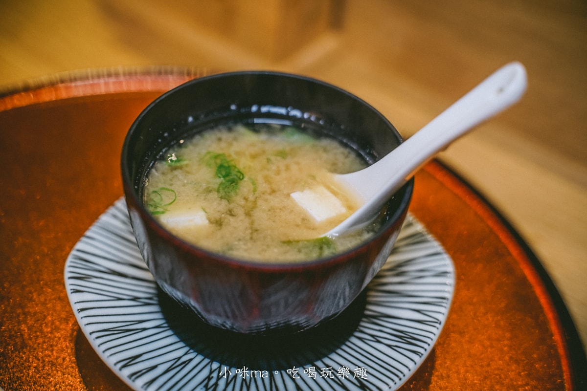 【中永和約會慶生餐廳】鮨明吟Sushi Mingyin｜星級日料酥炸小河豚、鑽石最中餅這裡才吃的到，生日、慶祝、聚餐首選餐廳，永和日本料理推薦 / 永和高級餐廳推薦