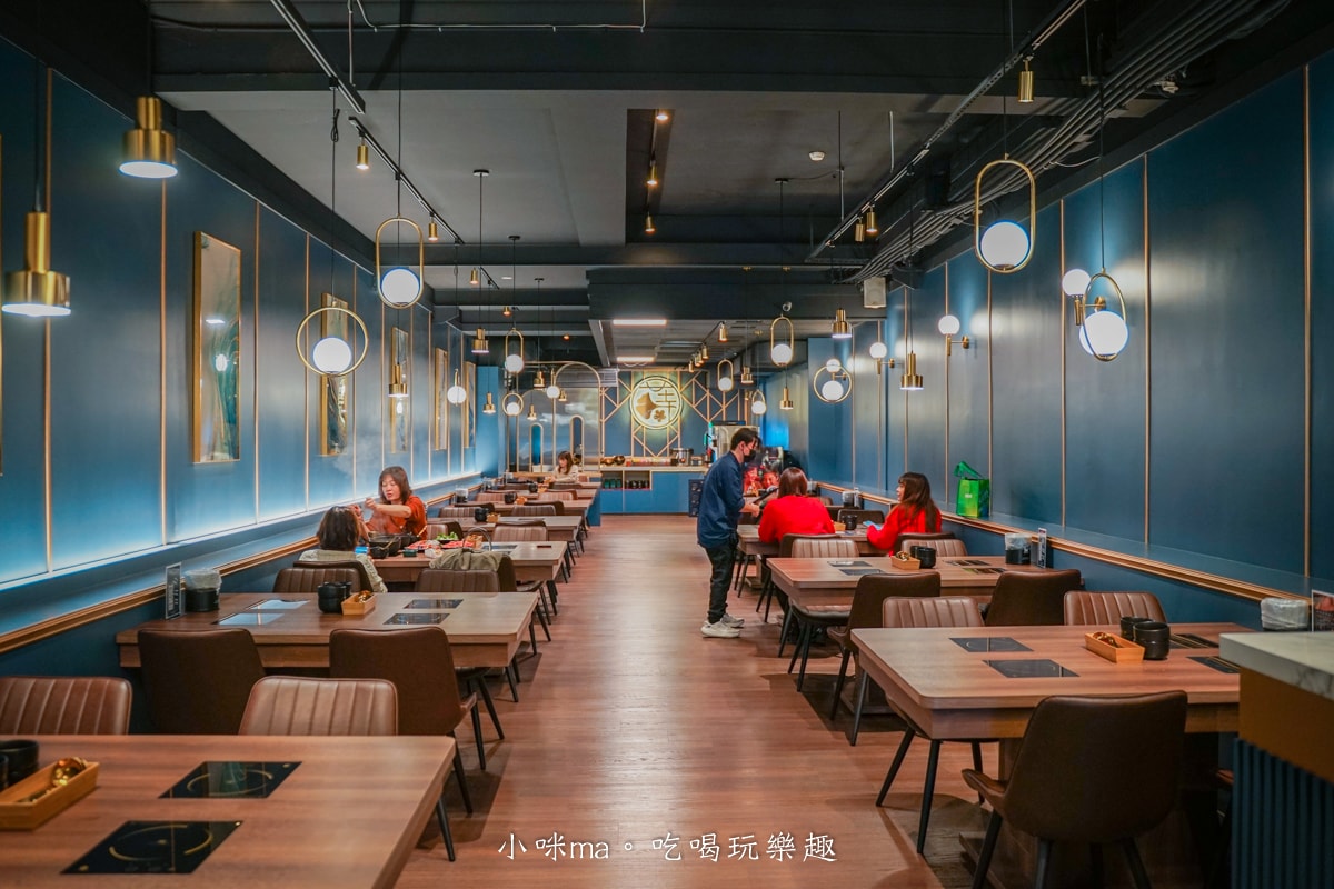 【桃園火鍋】金蒔鍋物-桃園站前店｜華麗餐酒館般的高質感鍋物店，近30種蔬食、飲料、麵食自助吧吃到飽，桃園火車站美食