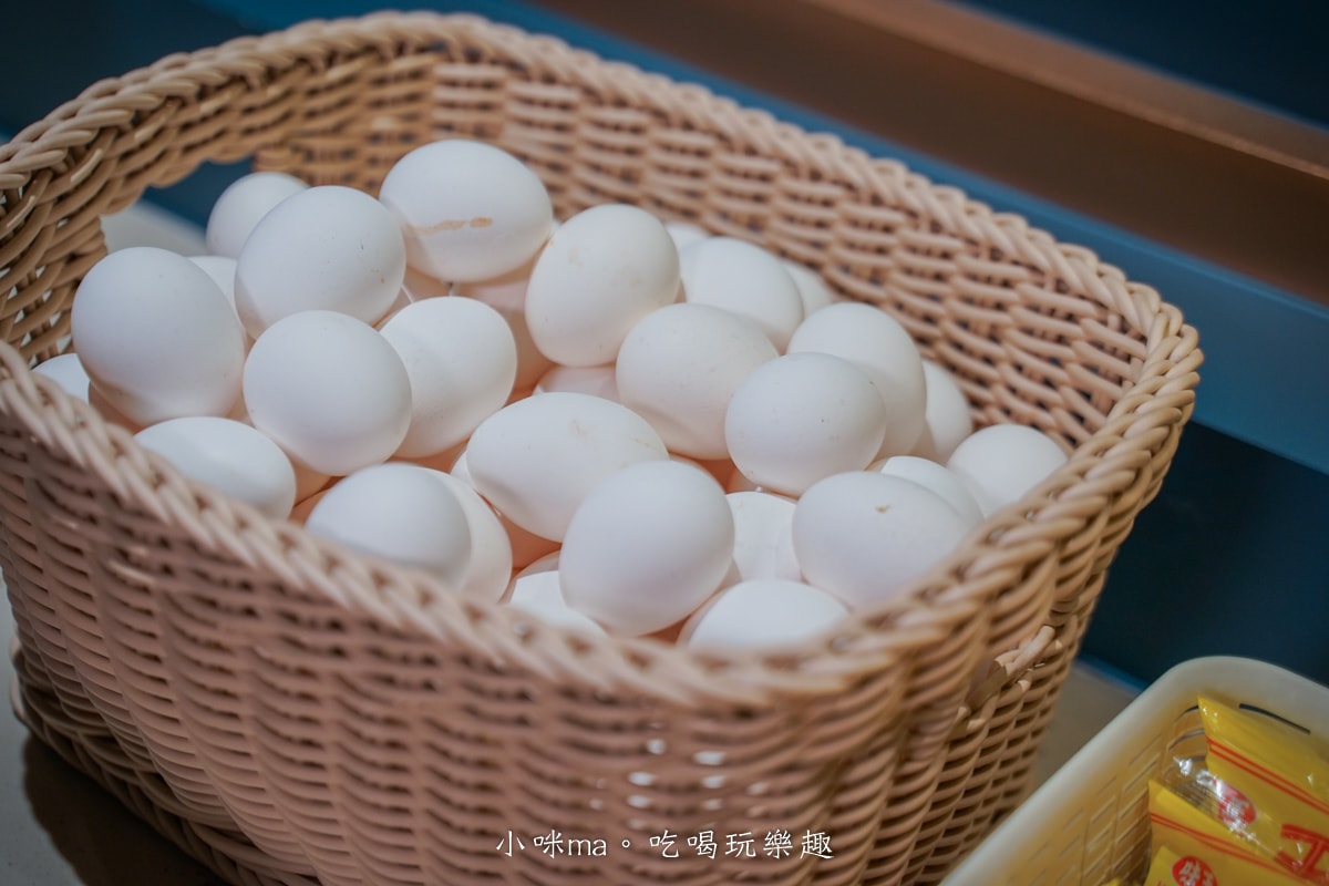 【桃園火鍋】金蒔鍋物-桃園站前店｜華麗餐酒館般的高質感鍋物店，近30種蔬食、飲料、麵食自助吧吃到飽，桃園火車站美食