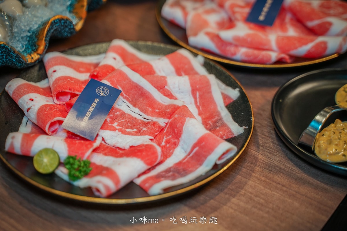 【桃園火鍋】金蒔鍋物-桃園站前店｜華麗餐酒館般的高質感鍋物店，近30種蔬食、飲料、麵食自助吧吃到飽，桃園火車站美食