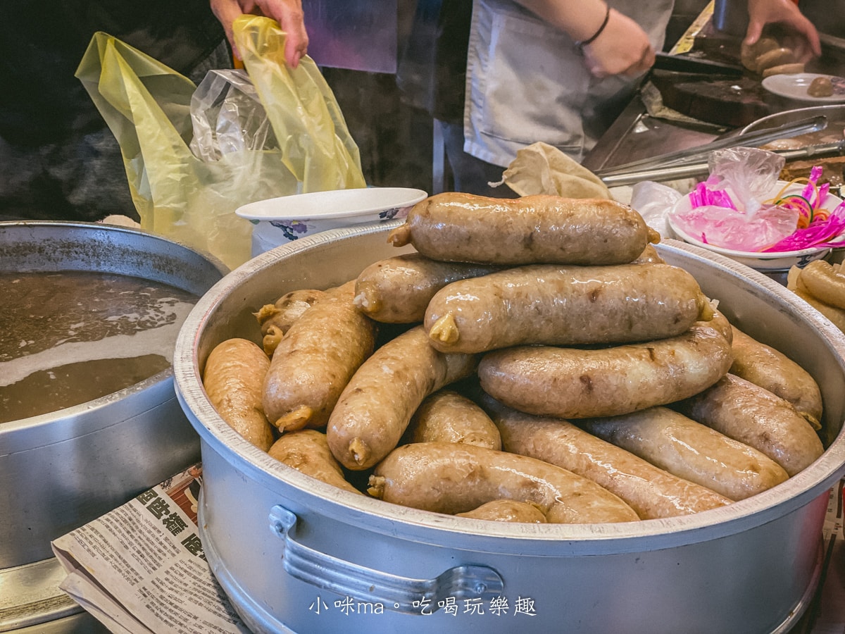 【基隆廟口美食】自製大腸圈|廟口2號攤位,Qㄉㄟㄉㄟ大腸圈加上特製辣椒蒜蓉醬有夠涮嘴,基隆美食 - 第4張圖 【基隆廟口美食】自製大腸圈|廟口2號攤位,Qㄉㄟㄉㄟ大腸圈加上特製辣椒蒜蓉醬有夠涮嘴,基隆美食