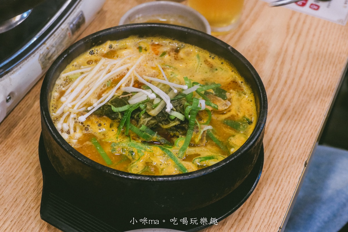 【釜山美食】密陽血腸豬肉湯飯 西面店|24小時營業的湯飯,醒酒湯比豬肉湯飯還好吃,白切肉也要點起來,有中文菜單 - 第15張圖 【釜山美食】密陽血腸豬肉湯飯 西面店|24小時營業的湯飯,醒酒湯比豬肉湯飯還好吃,白切肉也要點起來,有中文菜單