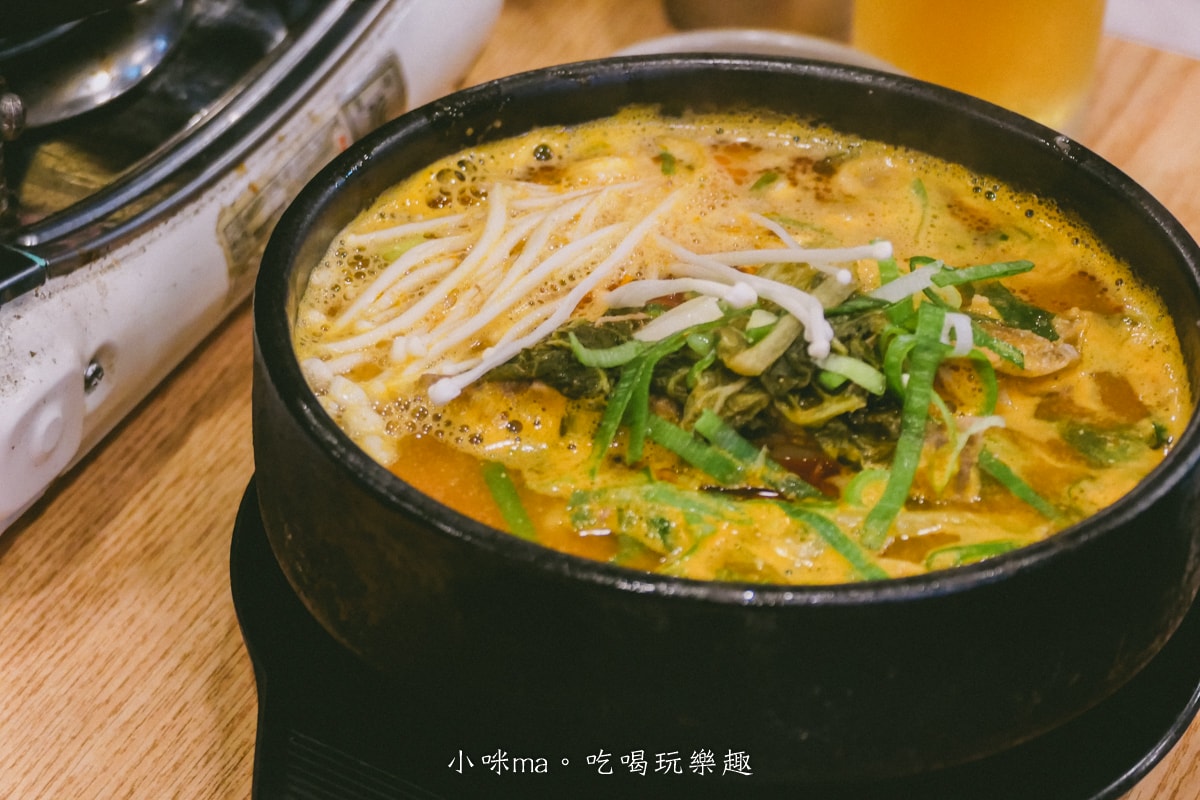 【釜山美食】密陽血腸豬肉湯飯 西面店|24小時營業的湯飯,醒酒湯比豬肉湯飯還好吃,白切肉也要點起來,有中文菜單 - 第16張圖 【釜山美食】密陽血腸豬肉湯飯 西面店|24小時營業的湯飯,醒酒湯比豬肉湯飯還好吃,白切肉也要點起來,有中文菜單