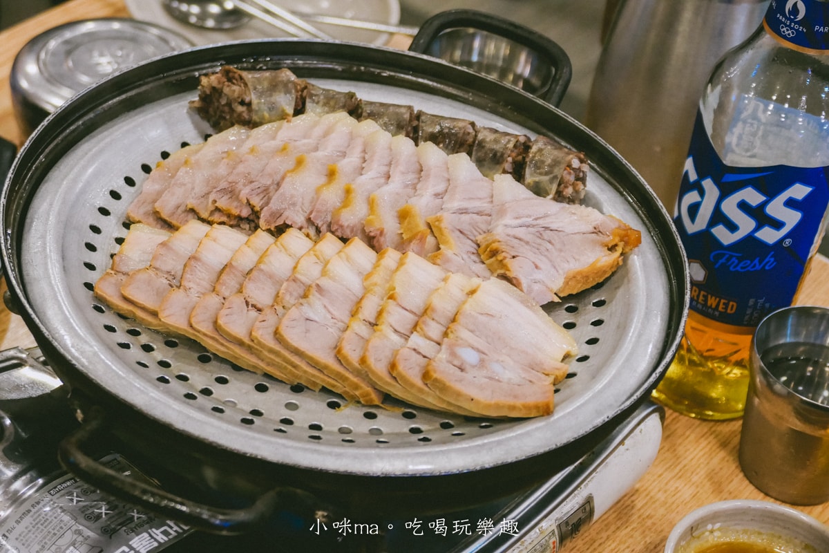 【釜山美食】密陽血腸豬肉湯飯 西面店|24小時營業的湯飯,醒酒湯比豬肉湯飯還好吃,白切肉也要點起來,有中文菜單 - 第18張圖 【釜山美食】密陽血腸豬肉湯飯 西面店|24小時營業的湯飯,醒酒湯比豬肉湯飯還好吃,白切肉也要點起來,有中文菜單