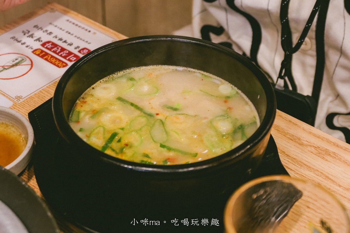 【釜山美食】密陽血腸豬肉湯飯 西面店|24小時營業的湯飯,醒酒湯比豬肉湯飯還好吃,白切肉也要點起來,有中文菜單 - 第22張圖 【釜山美食】密陽血腸豬肉湯飯 西面店|24小時營業的湯飯,醒酒湯比豬肉湯飯還好吃,白切肉也要點起來,有中文菜單