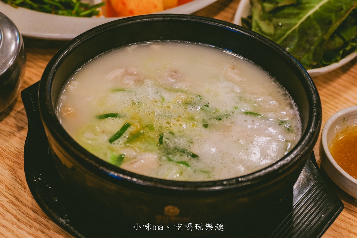 【釜山美食】密陽血腸豬肉湯飯 西面店|24小時營業的湯飯,醒酒湯比豬肉湯飯還好吃,白切肉也要點起來,有中文菜單 - 第24張圖 【釜山美食】密陽血腸豬肉湯飯 西面店|24小時營業的湯飯,醒酒湯比豬肉湯飯還好吃,白切肉也要點起來,有中文菜單