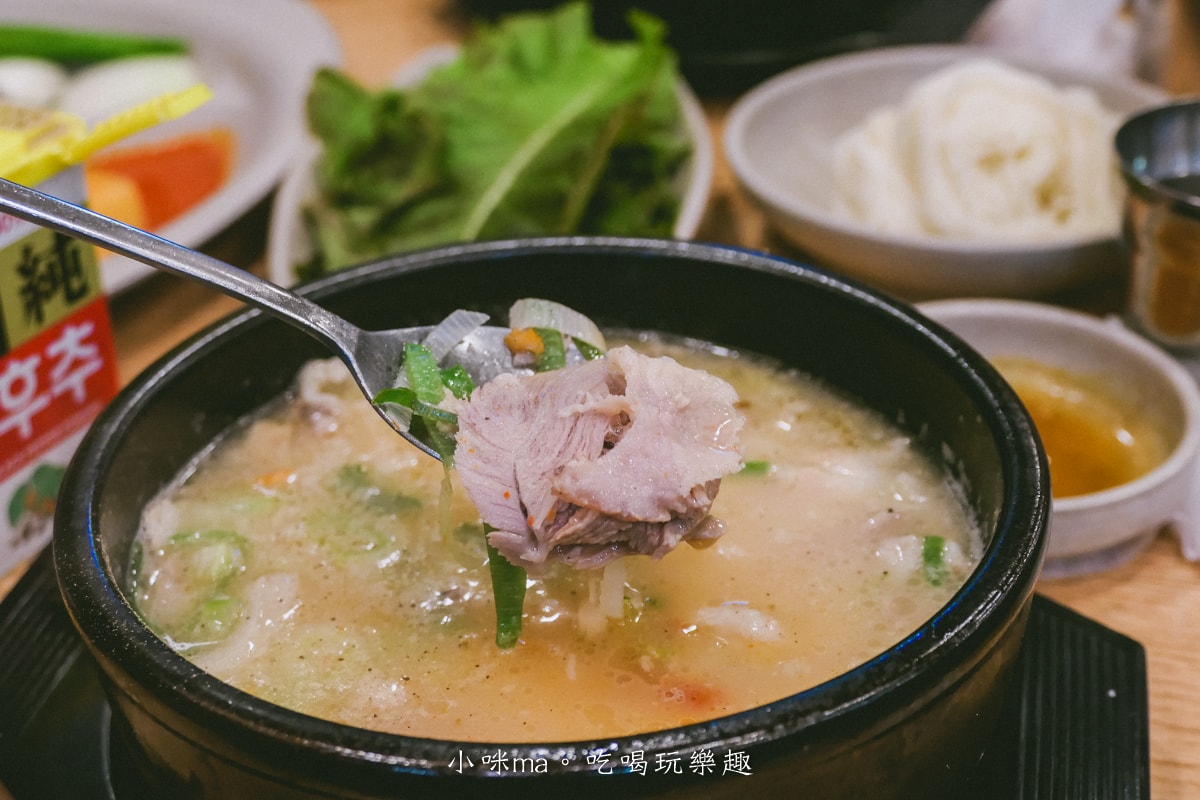【釜山美食】密陽血腸豬肉湯飯 西面店|24小時營業的湯飯,醒酒湯比豬肉湯飯還好吃,白切肉也要點起來,有中文菜單 - 第27張圖 【釜山美食】密陽血腸豬肉湯飯 西面店|24小時營業的湯飯,醒酒湯比豬肉湯飯還好吃,白切肉也要點起來,有中文菜單