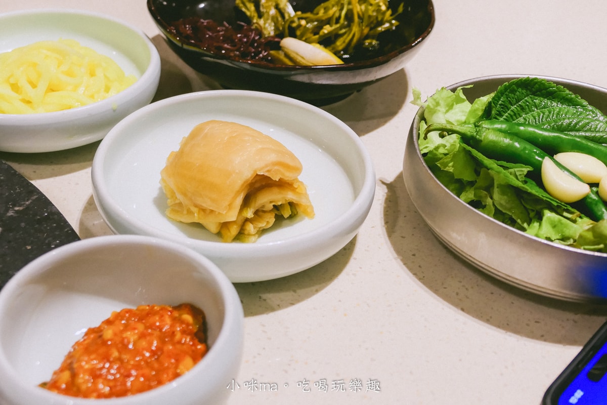 【釜山美食】味贊王鹽烤肉 富平店｜3.5公分厚豬五花全程代烤，價格實惠 CP值爆表，釜山烤肉