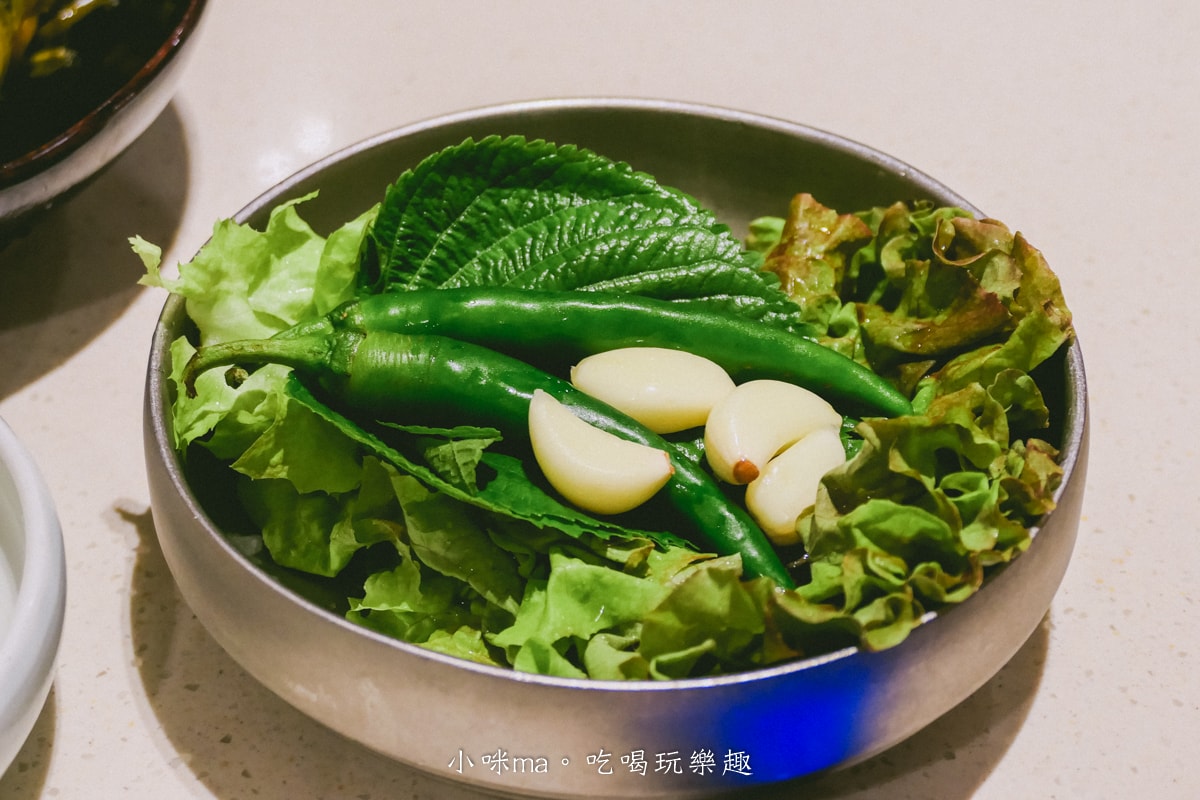 【釜山美食】味贊王鹽烤肉 富平店｜3.5公分厚豬五花全程代烤，價格實惠 CP值爆表，釜山烤肉