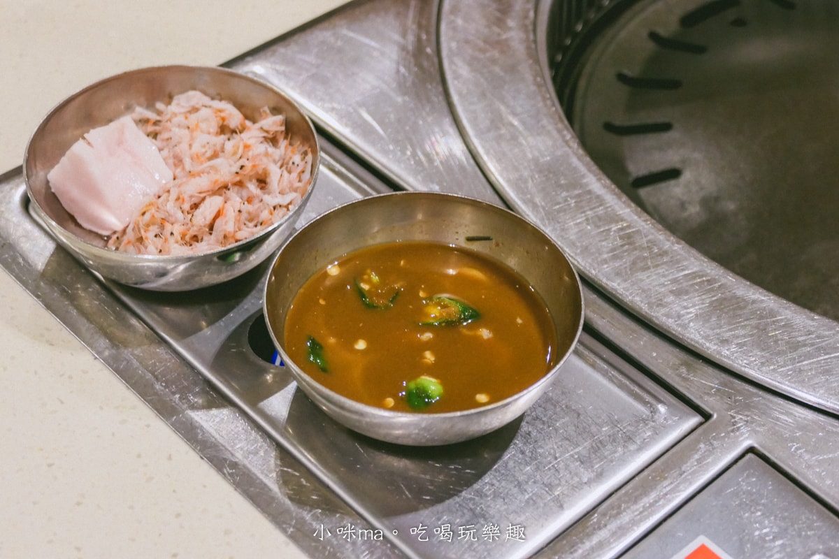 【釜山美食】味贊王鹽烤肉 富平店｜3.5公分厚豬五花全程代烤，價格實惠 CP值爆表，釜山烤肉