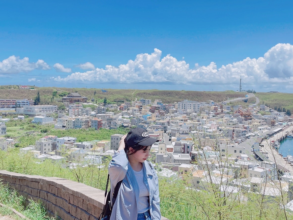 【澎湖景點】外垵漁港景觀台|澎湖版的聖托里尼,夢幻彩色屋配上藍天白雲,一打卡絕對超吸睛,澎湖西嶼景點 - 第8張圖 【澎湖景點】外垵漁港景觀台|澎湖版的聖托里尼,夢幻彩色屋配上藍天白雲,一打卡絕對超吸睛,澎湖西嶼景點