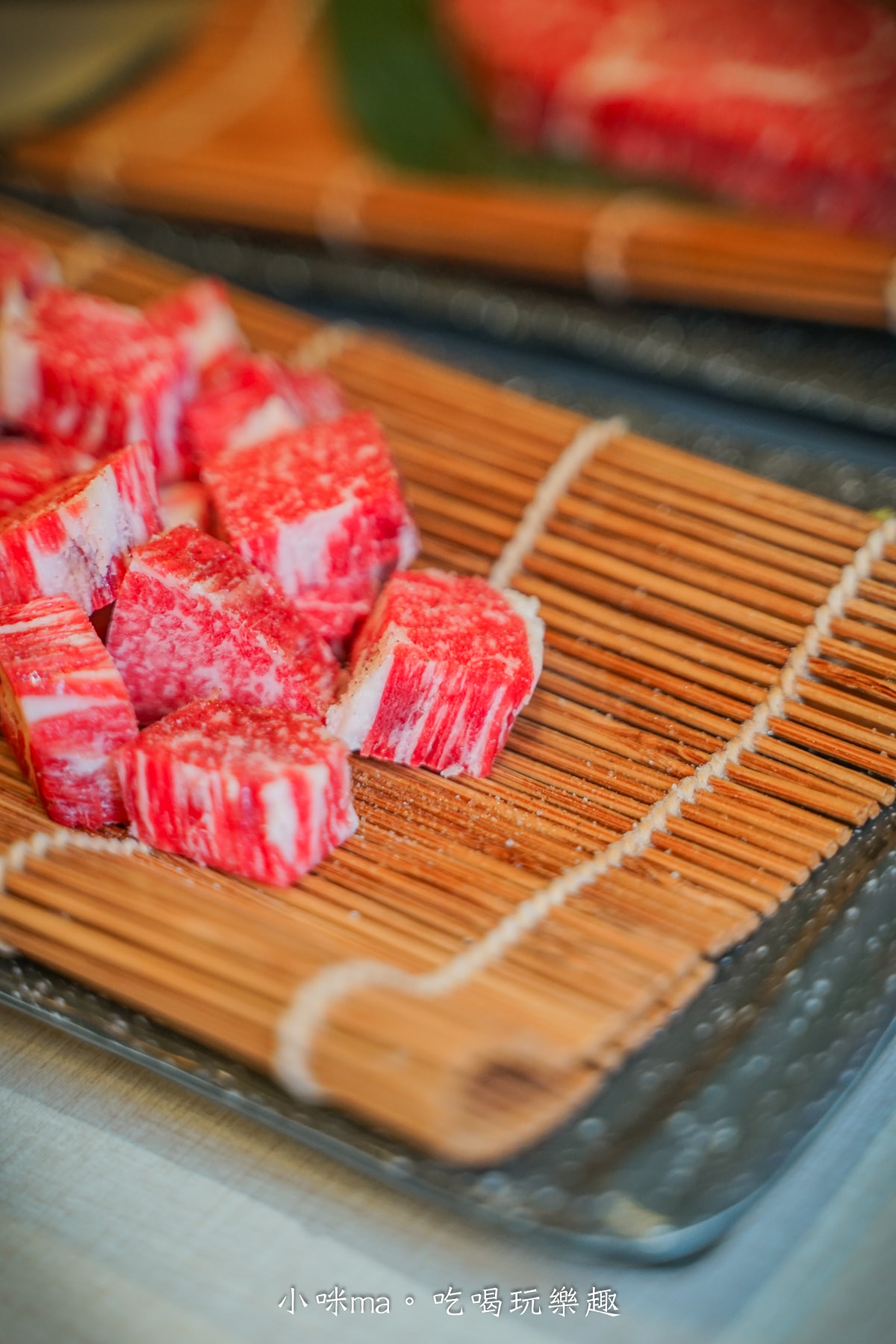 【新莊燒肉吃到飽推薦】饞饞燒肉 PLUS+|輔大最夯的火烤兩吃,日本生食級生蠔、大干貝、和牛吃到飽任你選!最低598起,新莊輔大美食推薦(附菜單) - 第32張圖 【新莊燒肉吃到飽推薦】饞饞燒肉 PLUS+|輔大最夯的火烤兩吃,日本生食級生蠔、大干貝、和牛吃到飽任你選!最低598起,新莊輔大美食推薦(附菜單)
