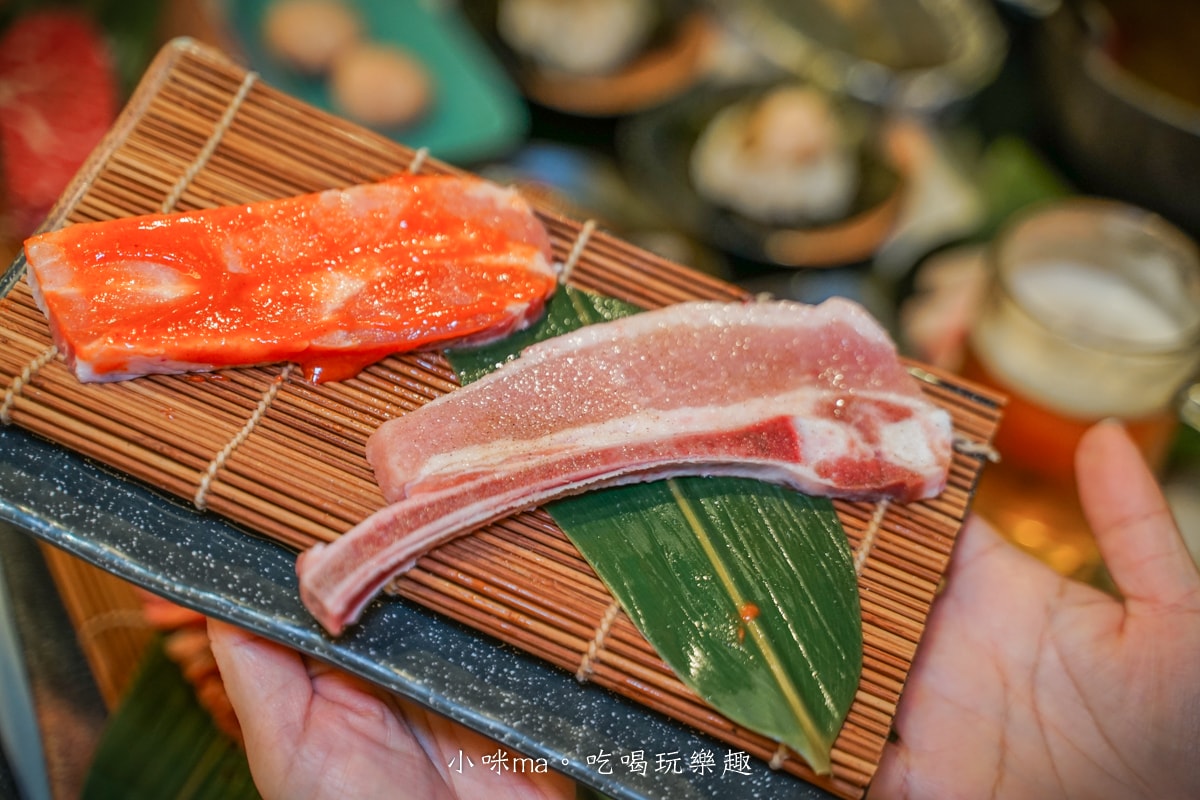 【新莊燒肉吃到飽推薦】饞饞燒肉 PLUS+|輔大最夯的火烤兩吃,日本生食級生蠔、大干貝、和牛吃到飽任你選!最低598起,新莊輔大美食推薦(附菜單) - 第60張圖 【新莊燒肉吃到飽推薦】饞饞燒肉 PLUS+|輔大最夯的火烤兩吃,日本生食級生蠔、大干貝、和牛吃到飽任你選!最低598起,新莊輔大美食推薦(附菜單)