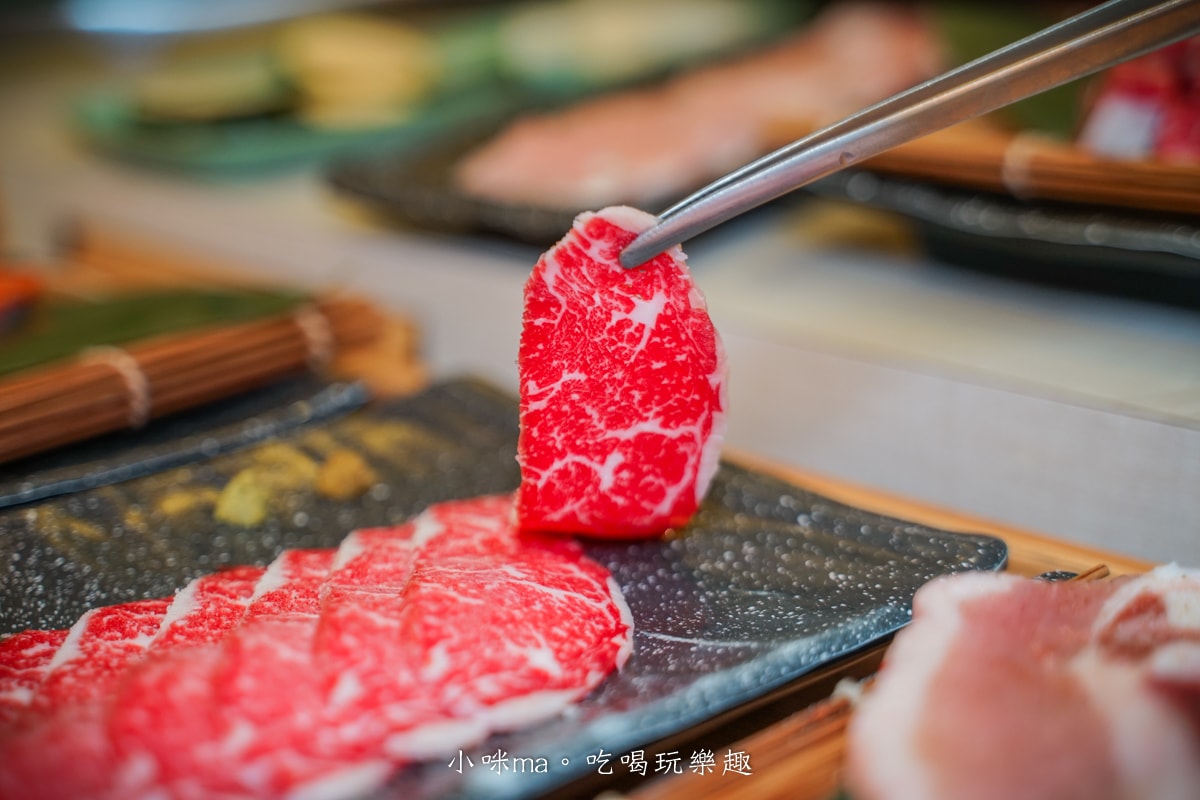 【新莊燒肉吃到飽推薦】饞饞燒肉 PLUS+|輔大最夯的火烤兩吃,日本生食級生蠔、大干貝、和牛吃到飽任你選!最低598起,新莊輔大美食推薦(附菜單) - 第28張圖 【新莊燒肉吃到飽推薦】饞饞燒肉 PLUS+|輔大最夯的火烤兩吃,日本生食級生蠔、大干貝、和牛吃到飽任你選!最低598起,新莊輔大美食推薦(附菜單)