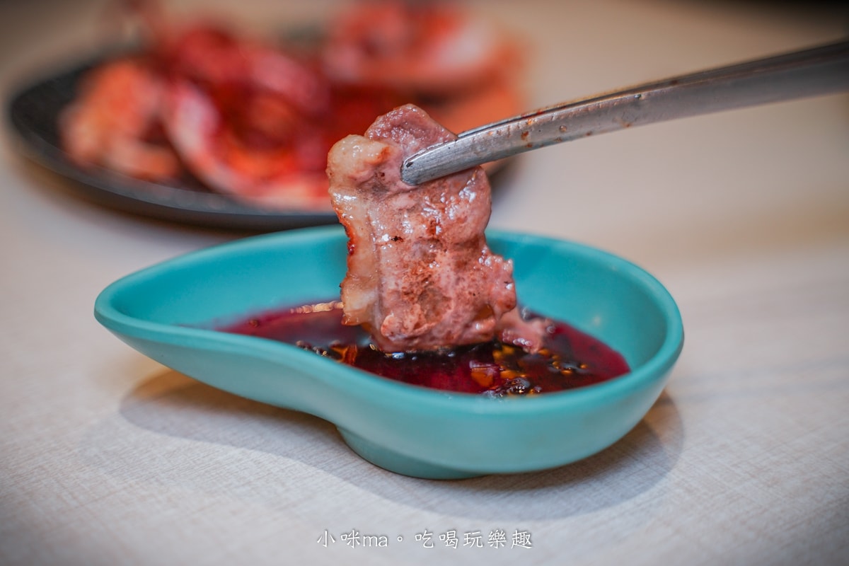 【新莊燒肉吃到飽推薦】饞饞燒肉 PLUS+|輔大最夯的火烤兩吃,日本生食級生蠔、大干貝、和牛吃到飽任你選!最低598起,新莊輔大美食推薦(附菜單) - 第56張圖 【新莊燒肉吃到飽推薦】饞饞燒肉 PLUS+|輔大最夯的火烤兩吃,日本生食級生蠔、大干貝、和牛吃到飽任你選!最低598起,新莊輔大美食推薦(附菜單)
