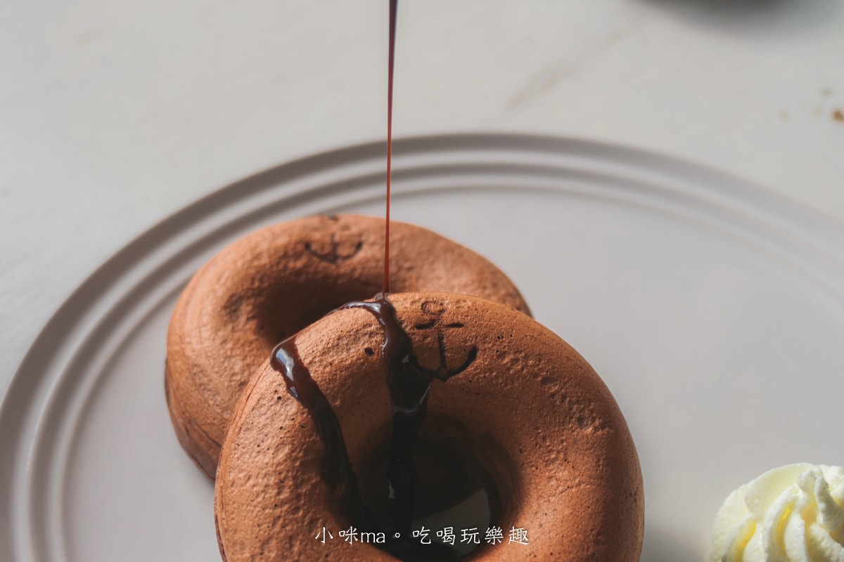 【淡水美食】安克黑咖啡 Ancre café|淡水河景第一排,咖啡配上超Q鬆餅甜甜圈太愜意啦~,淡水景觀咖啡廳 - 第17張圖 【淡水美食】安克黑咖啡 Ancre café|淡水河景第一排,咖啡配上超Q鬆餅甜甜圈太愜意啦~,淡水景觀咖啡廳