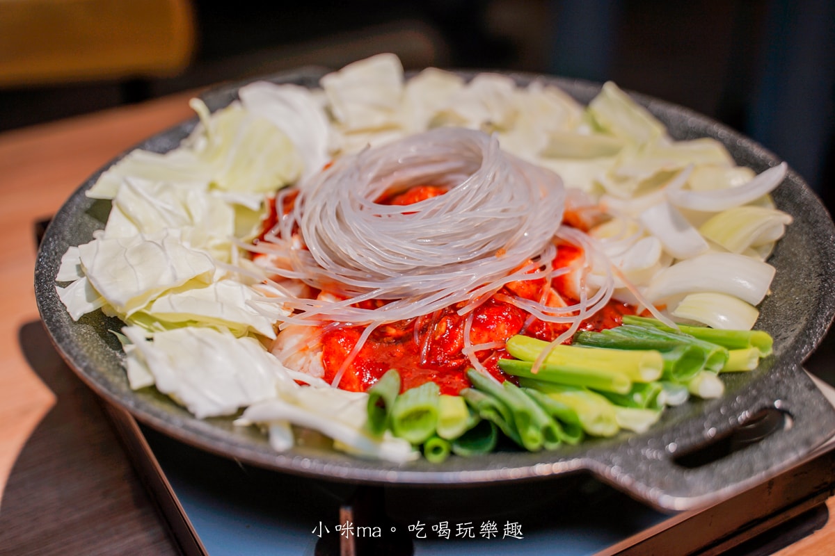 【台北美食】小班韓式烤腸|全台第一間超道地的烤牛腸、豬腸、醬蟹專賣店,起司雙拼太銷魂啦~(內含菜單),東區韓式料理 - 第35張圖 【台北美食】小班韓式烤腸|全台第一間超道地的烤牛腸、豬腸、醬蟹專賣店,起司雙拼太銷魂啦~(內含菜單),東區韓式料理