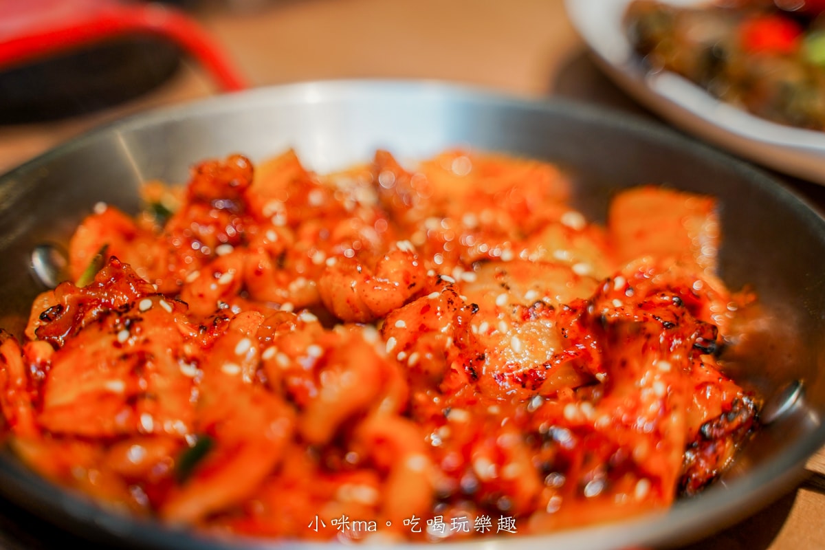 【台北美食】小班韓式烤腸|全台第一間超道地的烤牛腸、豬腸、醬蟹專賣店,起司雙拼太銷魂啦~(內含菜單),東區韓式料理 - 第16張圖 【台北美食】小班韓式烤腸|全台第一間超道地的烤牛腸、豬腸、醬蟹專賣店,起司雙拼太銷魂啦~(內含菜單),東區韓式料理