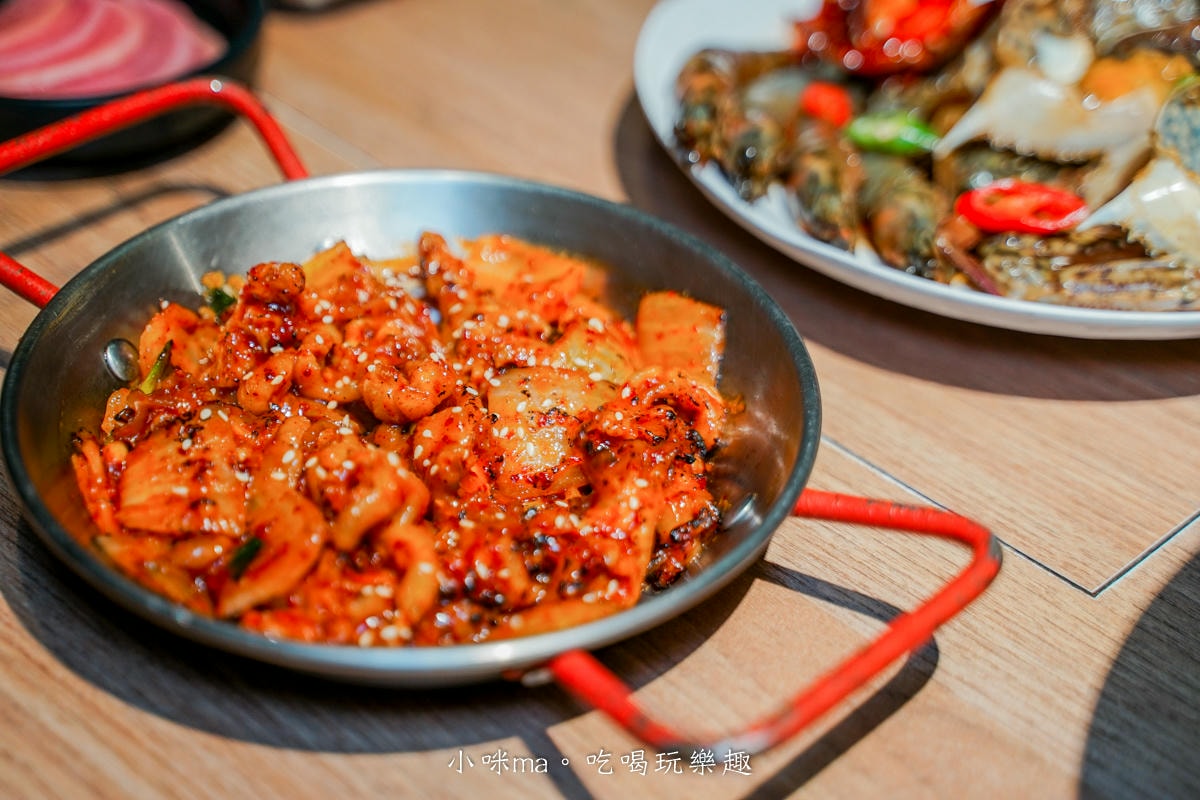 【台北美食】小班韓式烤腸|全台第一間超道地的烤牛腸、豬腸、醬蟹專賣店,起司雙拼太銷魂啦~(內含菜單),東區韓式料理 - 第15張圖 【台北美食】小班韓式烤腸|全台第一間超道地的烤牛腸、豬腸、醬蟹專賣店,起司雙拼太銷魂啦~(內含菜單),東區韓式料理