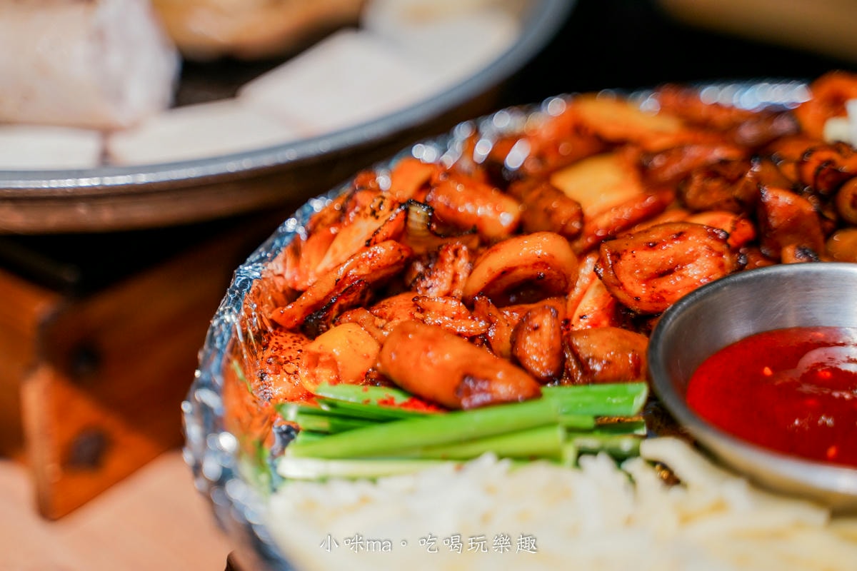 【台北美食】小班韓式烤腸|全台第一間超道地的烤牛腸、豬腸、醬蟹專賣店,起司雙拼太銷魂啦~(內含菜單),東區韓式料理 - 第25張圖 【台北美食】小班韓式烤腸|全台第一間超道地的烤牛腸、豬腸、醬蟹專賣店,起司雙拼太銷魂啦~(內含菜單),東區韓式料理