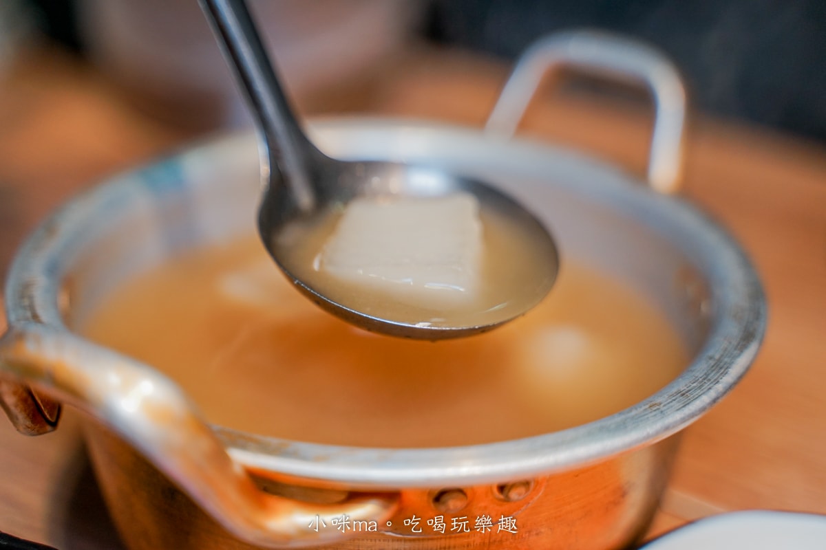 【台北美食】小班韓式烤腸|全台第一間超道地的烤牛腸、豬腸、醬蟹專賣店,起司雙拼太銷魂啦~(內含菜單),東區韓式料理 - 第34張圖 【台北美食】小班韓式烤腸|全台第一間超道地的烤牛腸、豬腸、醬蟹專賣店,起司雙拼太銷魂啦~(內含菜單),東區韓式料理