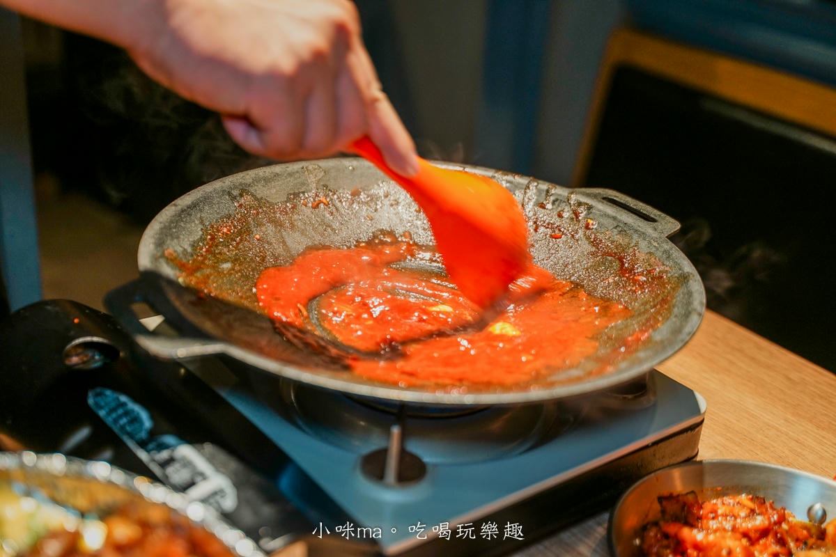 【台北美食】小班韓式烤腸|全台第一間超道地的烤牛腸、豬腸、醬蟹專賣店,起司雙拼太銷魂啦~(內含菜單),東區韓式料理 - 第40張圖 【台北美食】小班韓式烤腸|全台第一間超道地的烤牛腸、豬腸、醬蟹專賣店,起司雙拼太銷魂啦~(內含菜單),東區韓式料理