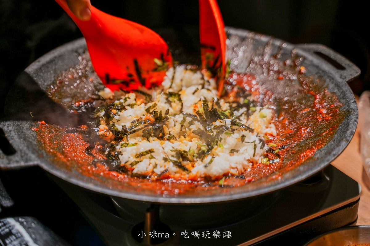 【台北美食】小班韓式烤腸|全台第一間超道地的烤牛腸、豬腸、醬蟹專賣店,起司雙拼太銷魂啦~(內含菜單),東區韓式料理 - 第41張圖 【台北美食】小班韓式烤腸|全台第一間超道地的烤牛腸、豬腸、醬蟹專賣店,起司雙拼太銷魂啦~(內含菜單),東區韓式料理