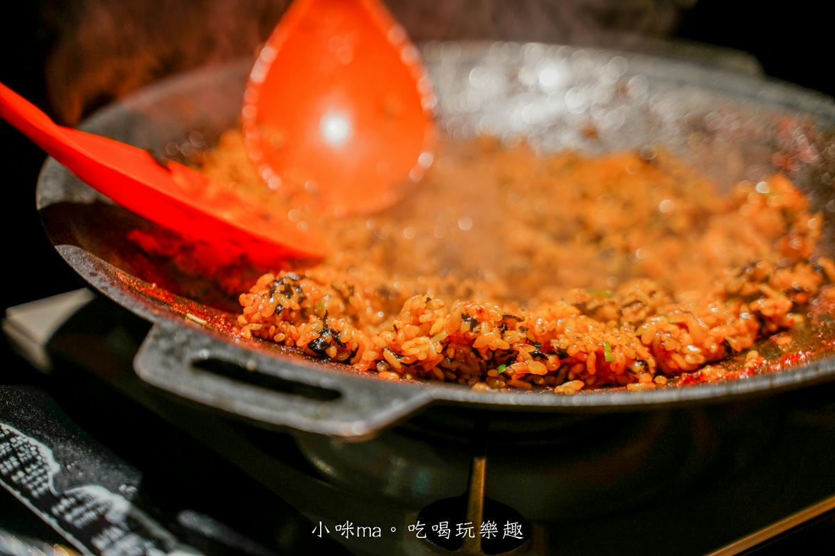 【台北美食】小班韓式烤腸|全台第一間超道地的烤牛腸、豬腸、醬蟹專賣店,起司雙拼太銷魂啦~(內含菜單),東區韓式料理 - 第43張圖 【台北美食】小班韓式烤腸|全台第一間超道地的烤牛腸、豬腸、醬蟹專賣店,起司雙拼太銷魂啦~(內含菜單),東區韓式料理