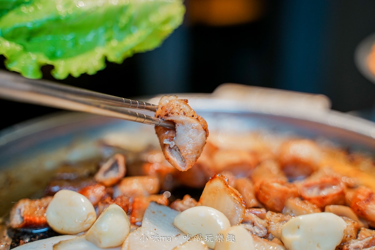 【台北美食】小班韓式烤腸|全台第一間超道地的烤牛腸、豬腸、醬蟹專賣店,起司雙拼太銷魂啦~(內含菜單),東區韓式料理 - 第56張圖 【台北美食】小班韓式烤腸|全台第一間超道地的烤牛腸、豬腸、醬蟹專賣店,起司雙拼太銷魂啦~(內含菜單),東區韓式料理