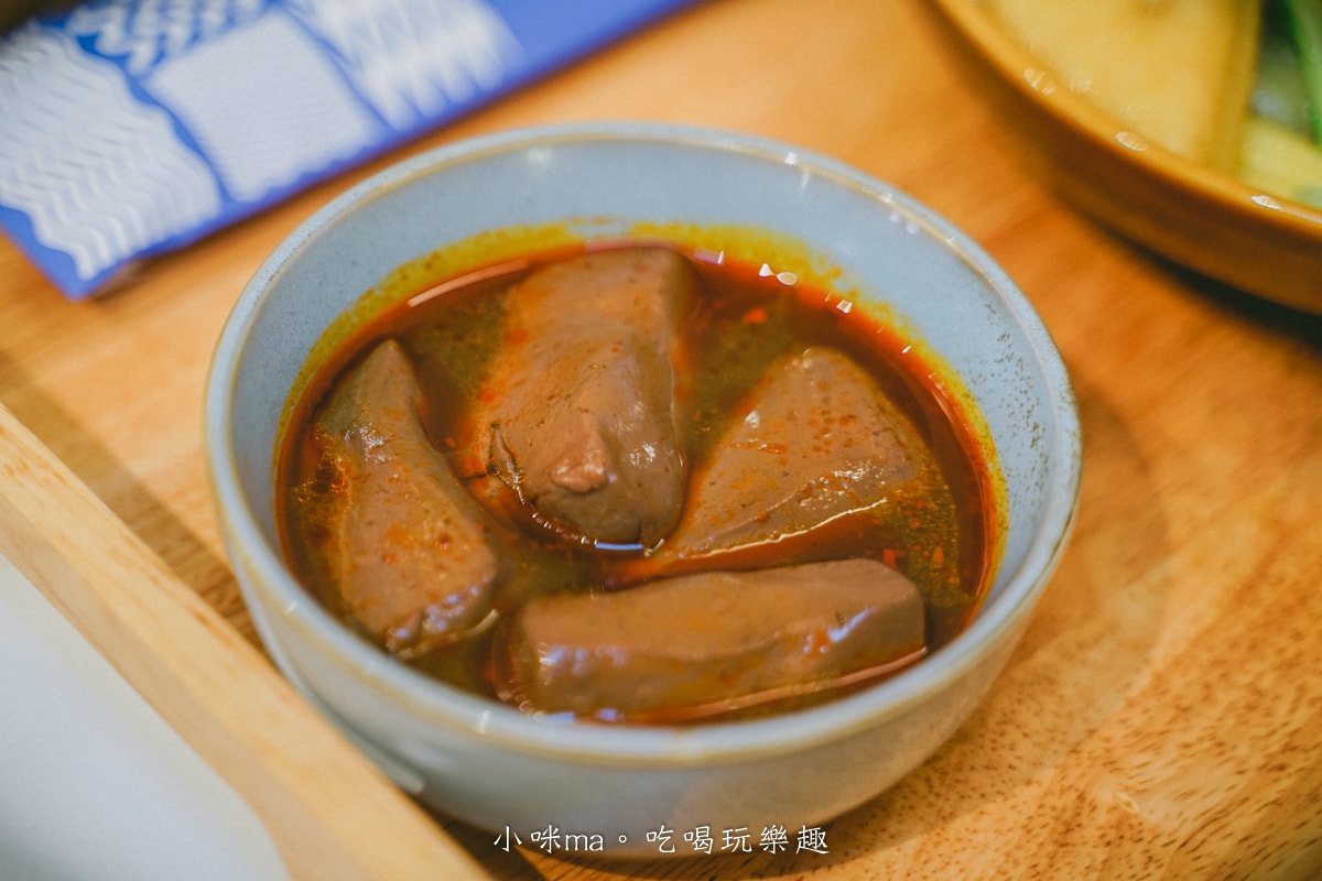 【台北美食】搬湯弄煮-台北八德店|選擇多多的湯煮料理,嚴選6種特製湯頭,清爽、麻辣、吃巧、吃飽任你搭配,小巨蛋美食 - 第21張圖 【台北美食】搬湯弄煮-台北八德店|選擇多多的湯煮料理,嚴選6種特製湯頭,清爽、麻辣、吃巧、吃飽任你搭配,小巨蛋美食