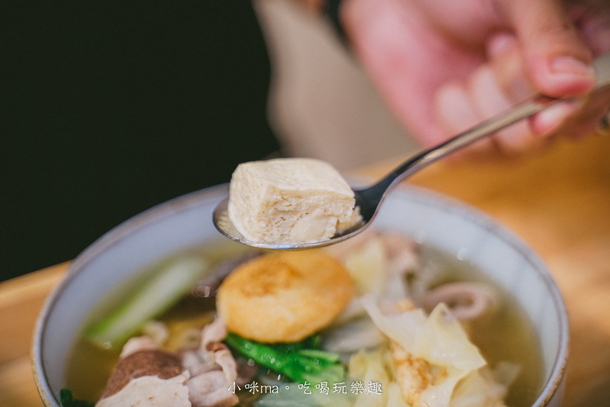 【台北美食】搬湯弄煮-台北八德店|選擇多多的湯煮料理,嚴選6種特製湯頭,清爽、麻辣、吃巧、吃飽任你搭配,小巨蛋美食 - 第18張圖 【台北美食】搬湯弄煮-台北八德店|選擇多多的湯煮料理,嚴選6種特製湯頭,清爽、麻辣、吃巧、吃飽任你搭配,小巨蛋美食