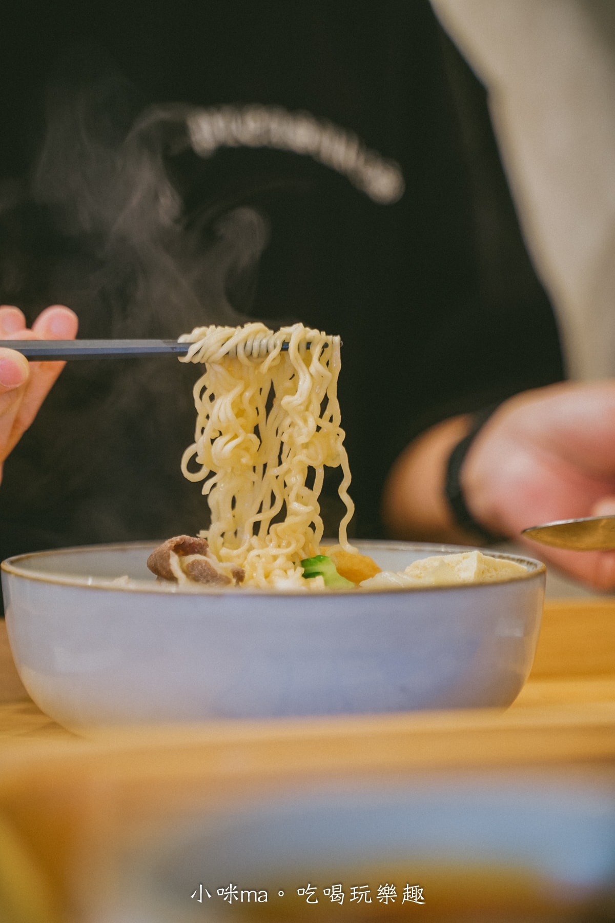 【台北美食】搬湯弄煮-台北八德店|選擇多多的湯煮料理,嚴選6種特製湯頭,清爽、麻辣、吃巧、吃飽任你搭配,小巨蛋美食 - 第19張圖 【台北美食】搬湯弄煮-台北八德店|選擇多多的湯煮料理,嚴選6種特製湯頭,清爽、麻辣、吃巧、吃飽任你搭配,小巨蛋美食
