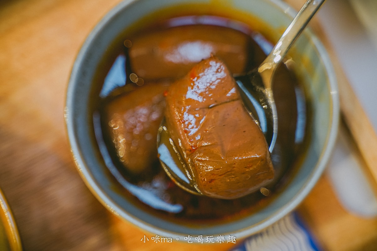 【台北美食】搬湯弄煮-台北八德店|選擇多多的湯煮料理,嚴選6種特製湯頭,清爽、麻辣、吃巧、吃飽任你搭配,小巨蛋美食 - 第22張圖 【台北美食】搬湯弄煮-台北八德店|選擇多多的湯煮料理,嚴選6種特製湯頭,清爽、麻辣、吃巧、吃飽任你搭配,小巨蛋美食