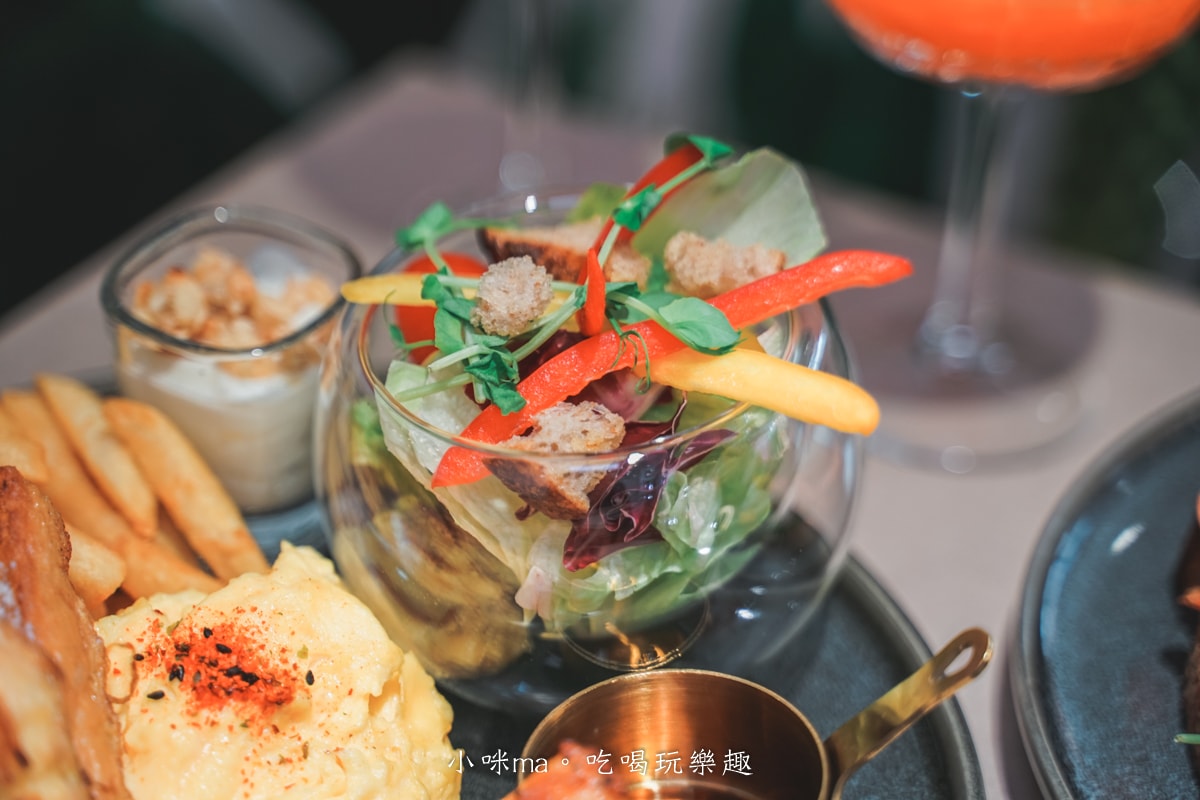 【東區早午餐】At.First More 早寓｜延吉街超人氣早午餐開新店啦！森林系空間、寵物友善、免服務費，大份量早午餐超又有飽足感，捷運忠孝敦化站
