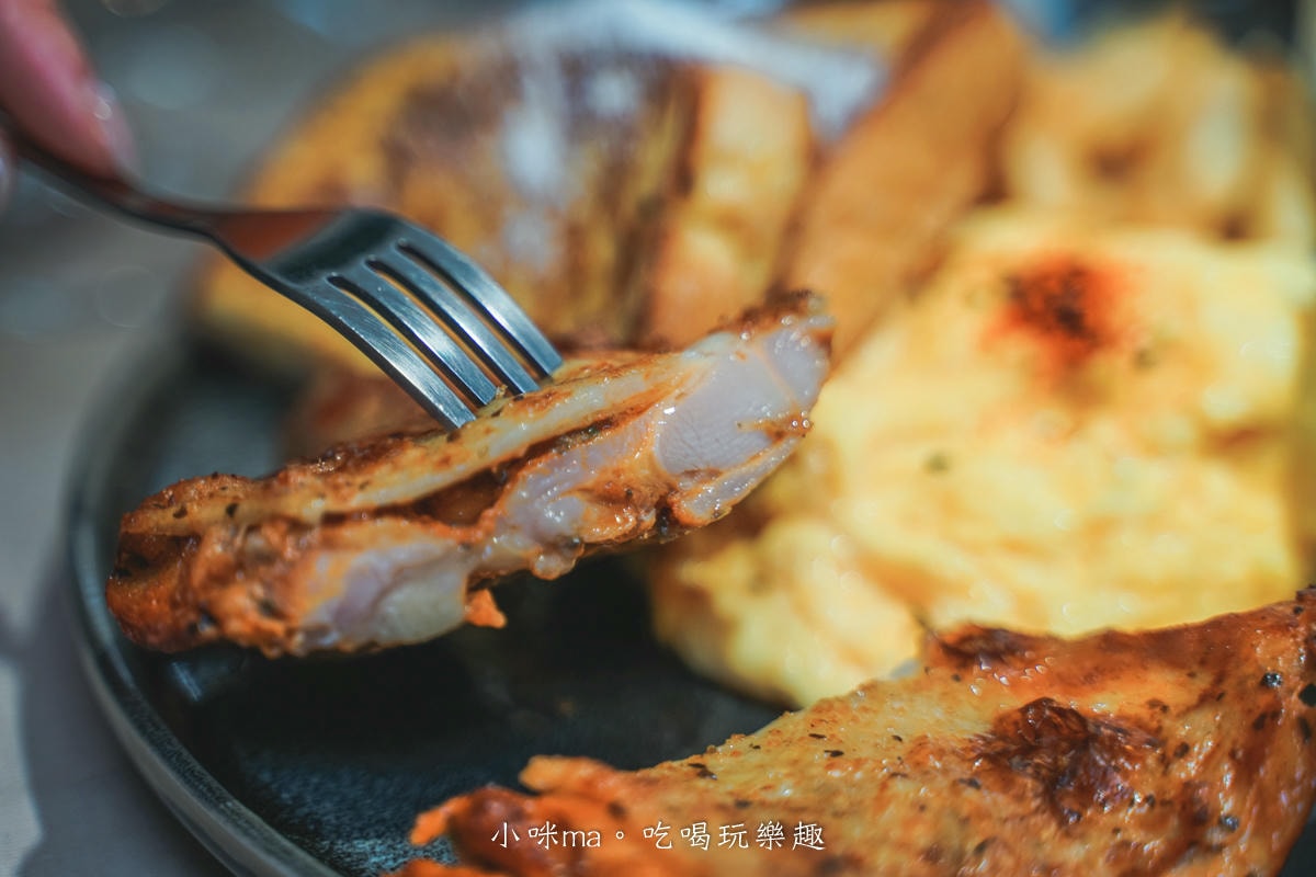 【東區早午餐】At.First More 早寓｜延吉街超人氣早午餐開新店啦！森林系空間、寵物友善、免服務費，大份量早午餐超又有飽足感，捷運忠孝敦化站
