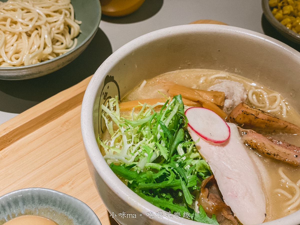 【內科美食】雞湯桑 Torisan 港墘店|雞湯大叔開的日式拉麵店!櫻花柚子湯頭清爽不膩口,捷運港墘站 - 第15張圖 【內科美食】雞湯桑 Torisan 港墘店|雞湯大叔開的日式拉麵店!櫻花柚子湯頭清爽不膩口,捷運港墘站