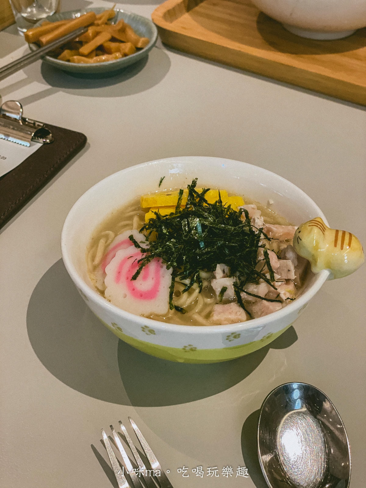 【內科美食】雞湯桑 Torisan 港墘店|雞湯大叔開的日式拉麵店!櫻花柚子湯頭清爽不膩口,捷運港墘站 - 第19張圖 【內科美食】雞湯桑 Torisan 港墘店|雞湯大叔開的日式拉麵店!櫻花柚子湯頭清爽不膩口,捷運港墘站