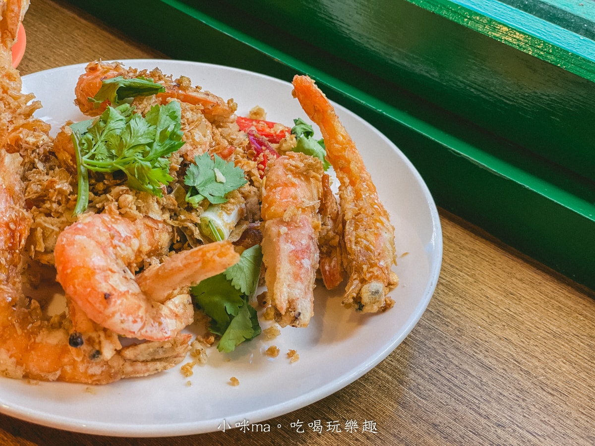 【台北美食】禾記茶餐廳｜超道地港式叉燒飯、公仔麵，好像走進香港茶餐廳，國父紀念館美食