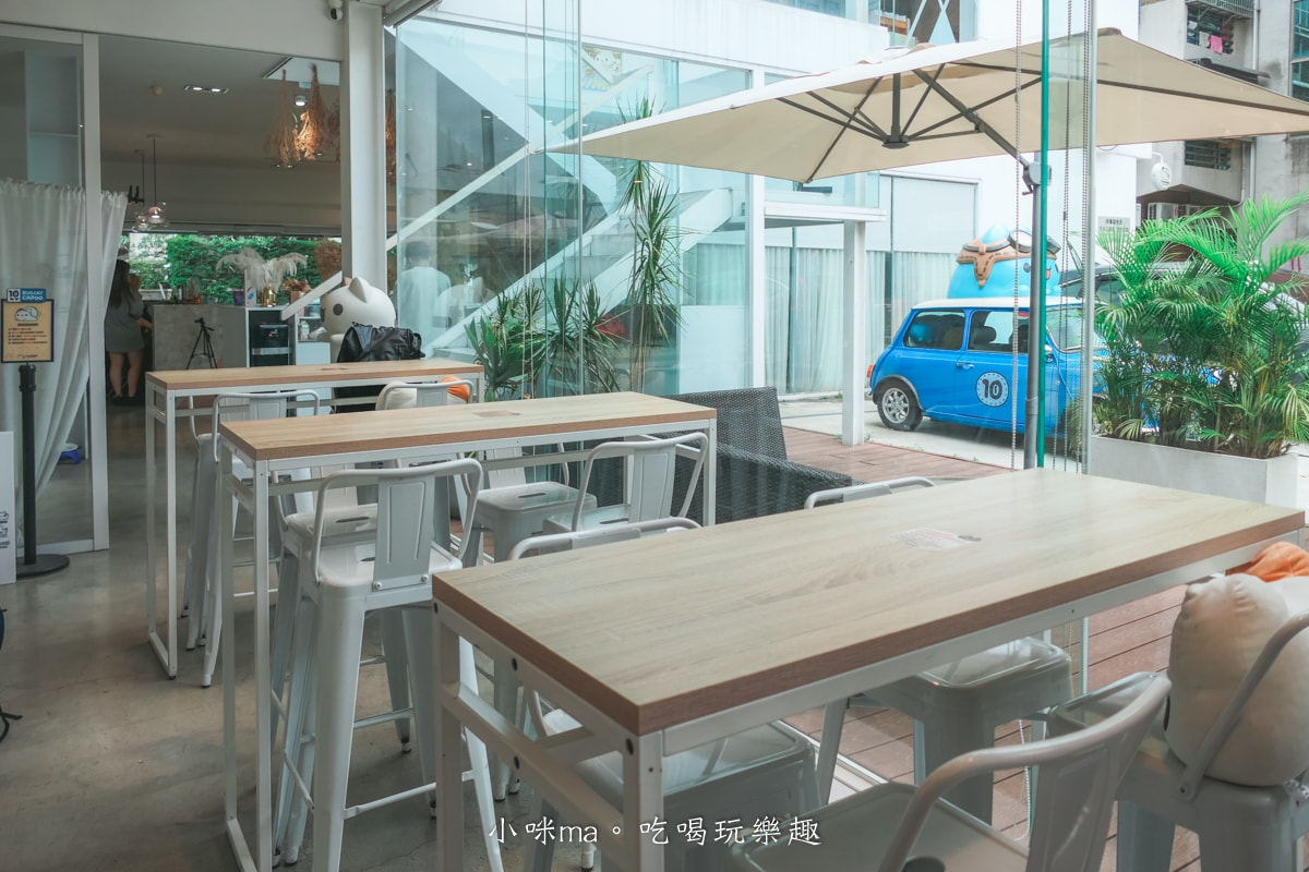 【台中美食】奶泡貓咖啡-民權店｜滿滿的咖波、奶泡貓超級療癒，讓貓貓蟲咖波陪你喝下午茶，台中景點