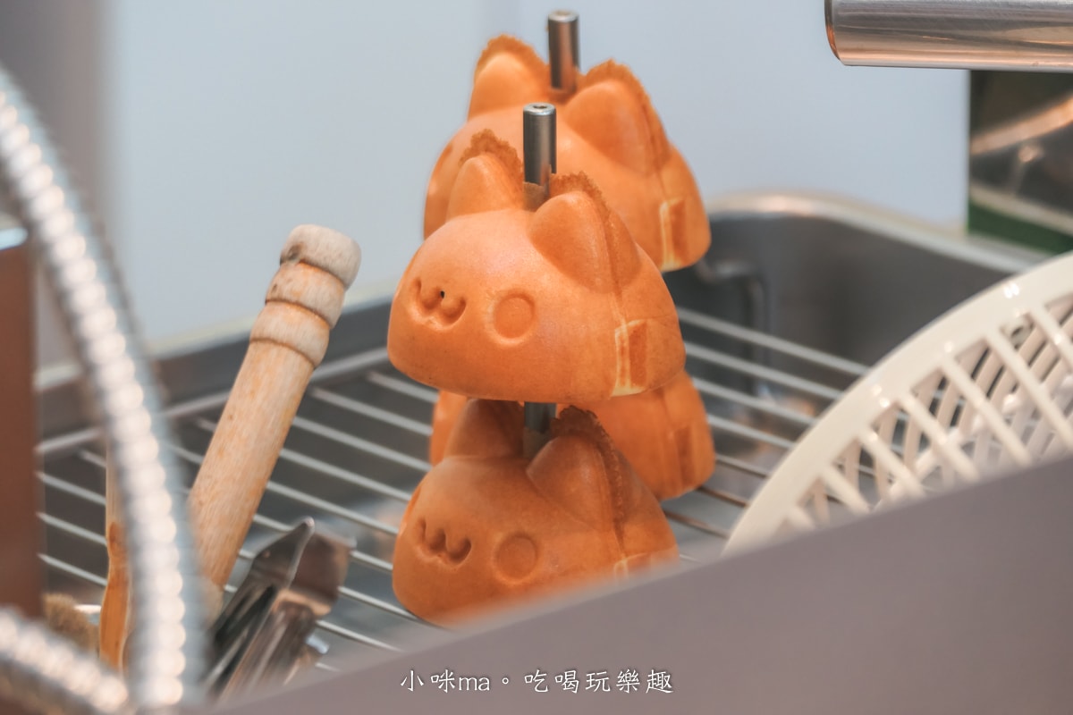 【台中美食】奶泡貓咖啡-民權店｜滿滿的咖波、奶泡貓超級療癒，讓貓貓蟲咖波陪你喝下午茶，台中景點