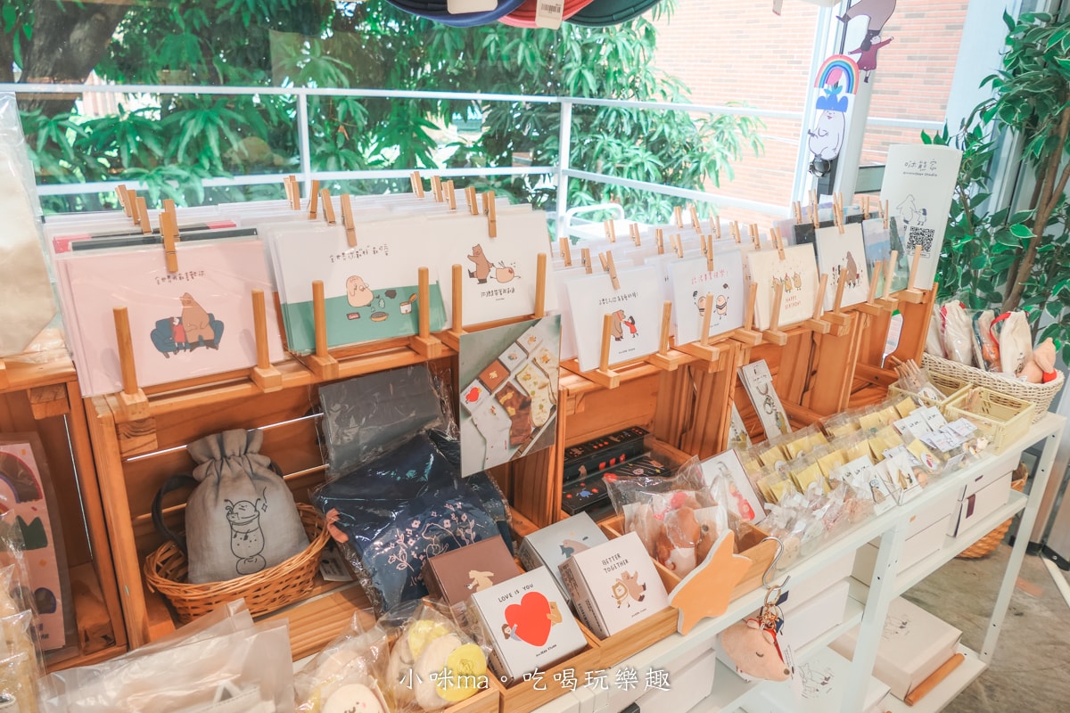 【台中美食】奶泡貓咖啡-民權店｜滿滿的咖波、奶泡貓超級療癒，讓貓貓蟲咖波陪你喝下午茶，台中景點