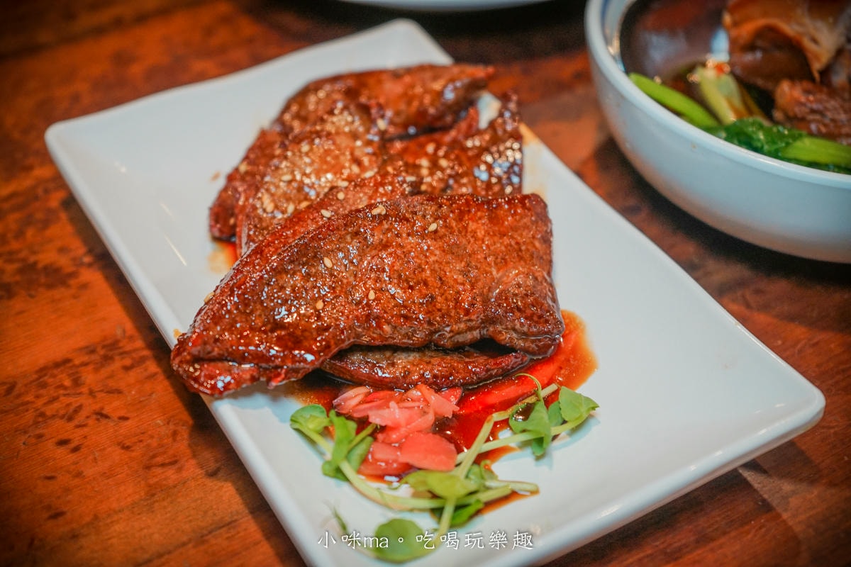 【永康街美食】喫飯食堂|永康街老字號台菜餐廳!改良小份量,人少也可以吃到道地台式手路菜,捷運東門站 - 第13張圖 【永康街美食】喫飯食堂|永康街老字號台菜餐廳!改良小份量,人少也可以吃到道地台式手路菜,捷運東門站