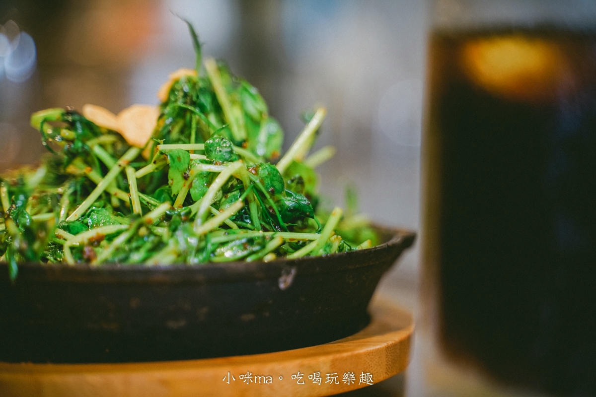 【台北美食】赤鐵廣島燒專賣店-民權店｜台北也吃得到正宗日本廣島燒，日本人開的，餡料堆疊11層有夠浮誇！捷運民權西路站